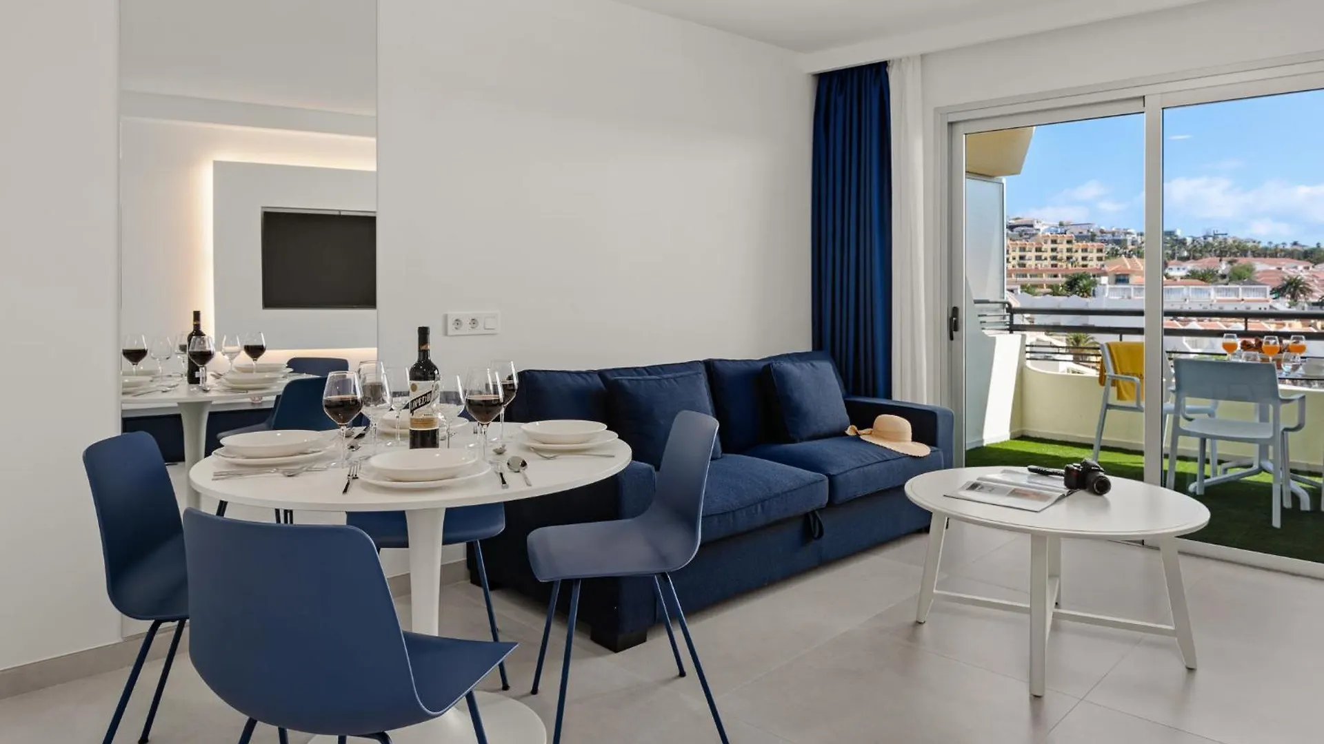 Vv Obsidian New Apartamento 아데제